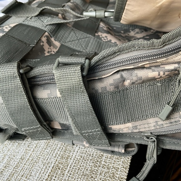 Military computer/travel bag - Picture 12 of 12